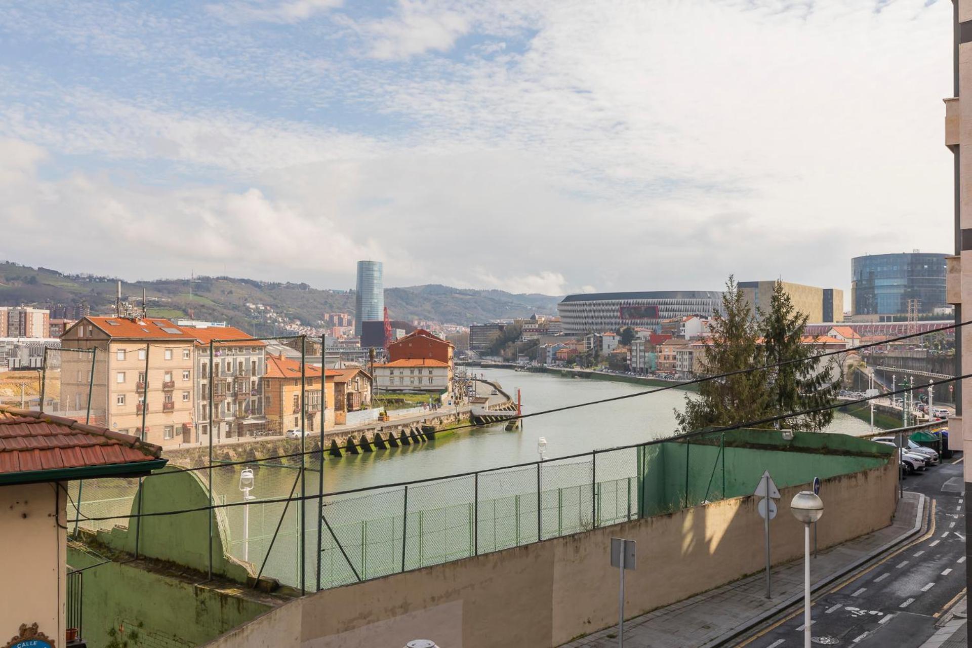 Akomodat En Apartamento Luminoso Junto Al Paseo De La Ria Bilbao Exteriör bild