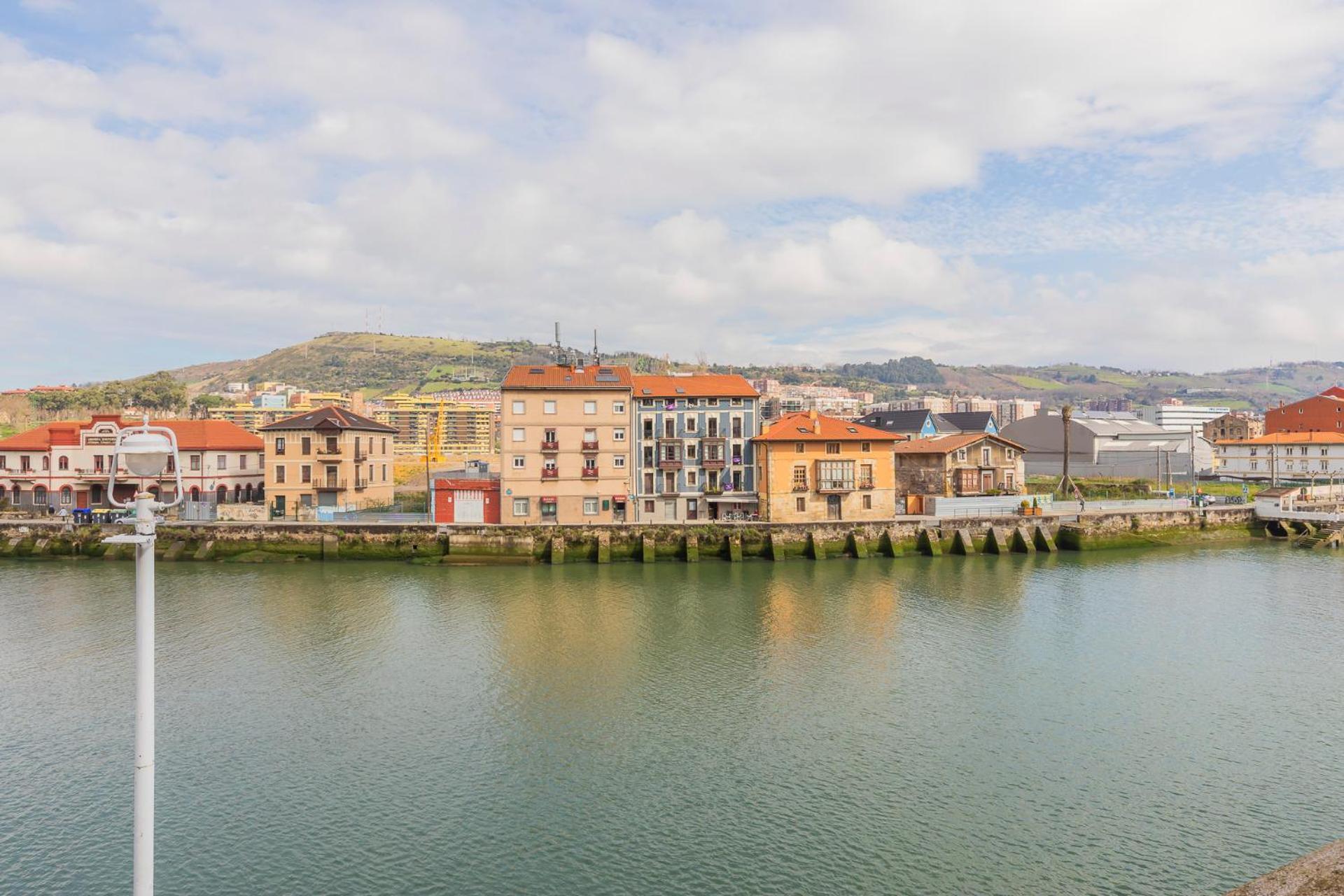 Akomodat En Apartamento Luminoso Junto Al Paseo De La Ria Bilbao Exteriör bild